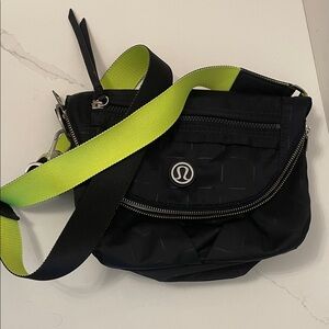 lululemon athletica Black festival Crossbody Bag with neon Green Strap